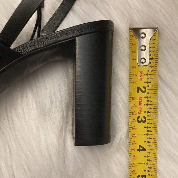 Elegant Black Heeled Sandals - Picture 7 of 9